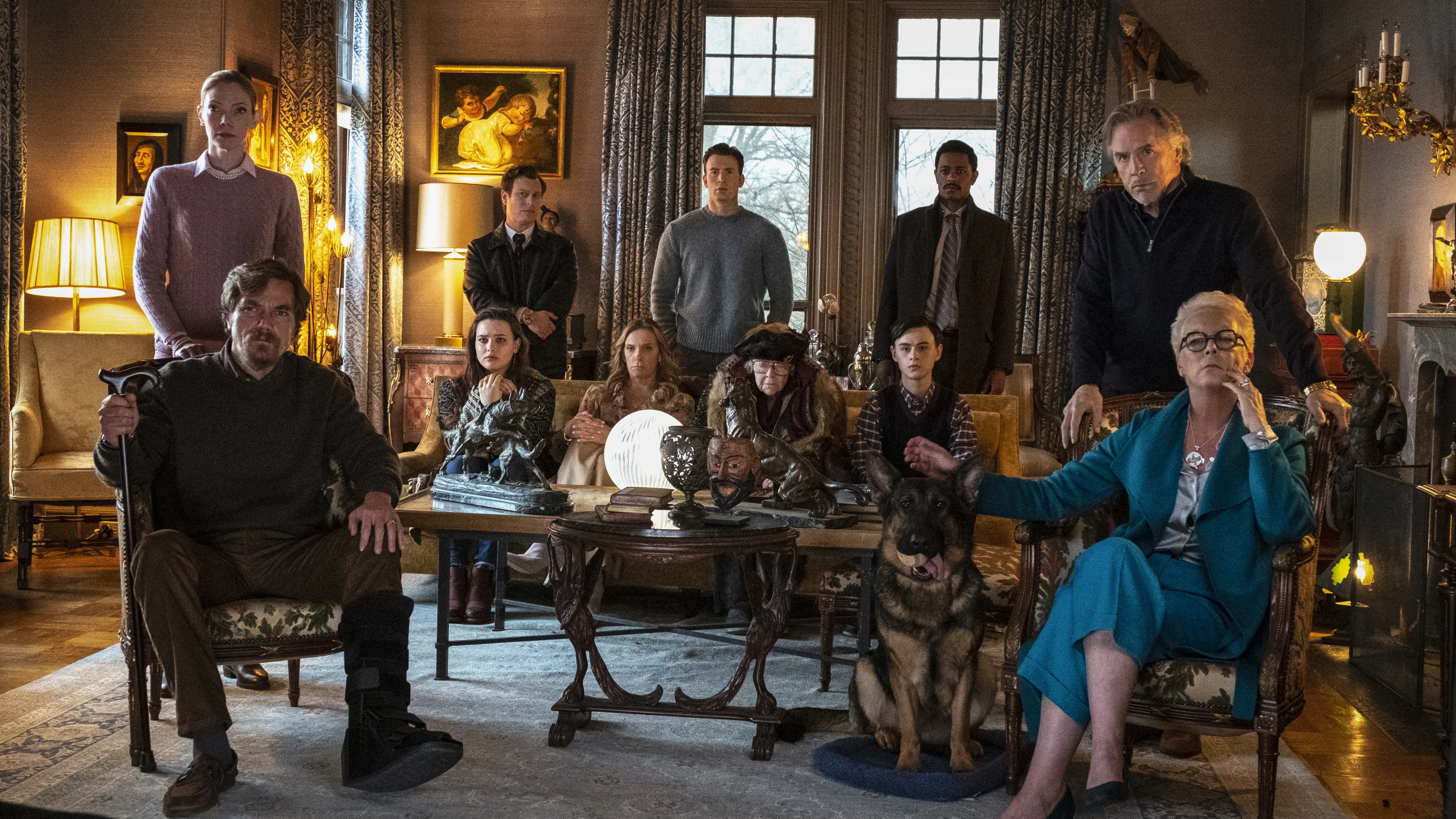 Still 5 from Knives Out